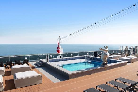 MSC Cruises MSC Bellissima Horizon Pool - Credits - MSC Rights - Ivan Sarfatti 3.jpg